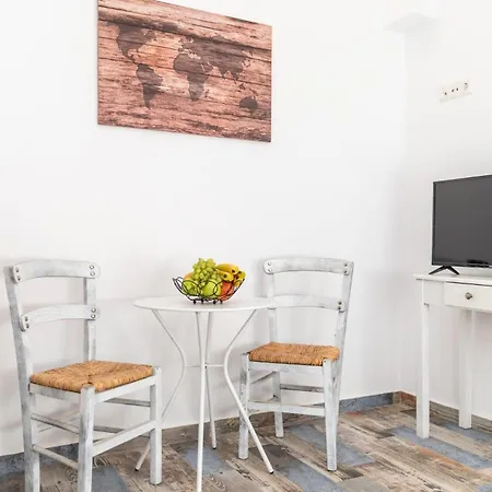 Villa Luxury Naxos Superior Quadruple Center Modern Furnishing With Private Balcony Saint George